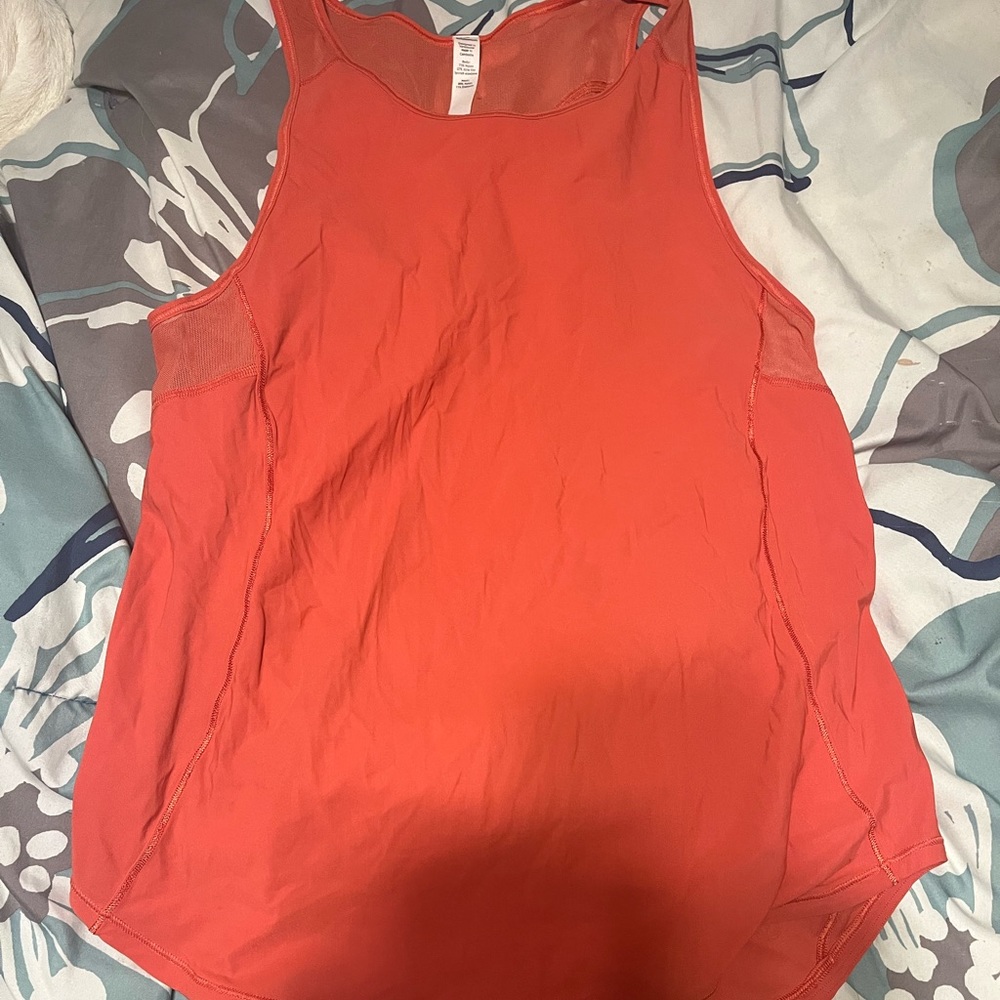 Lululemon tank size 4